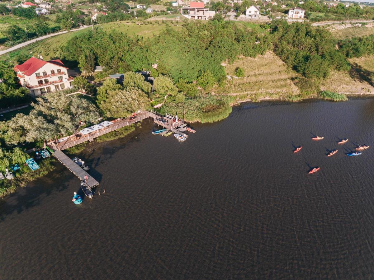 Enpi Lake Resort Iasi Luaran gambar
