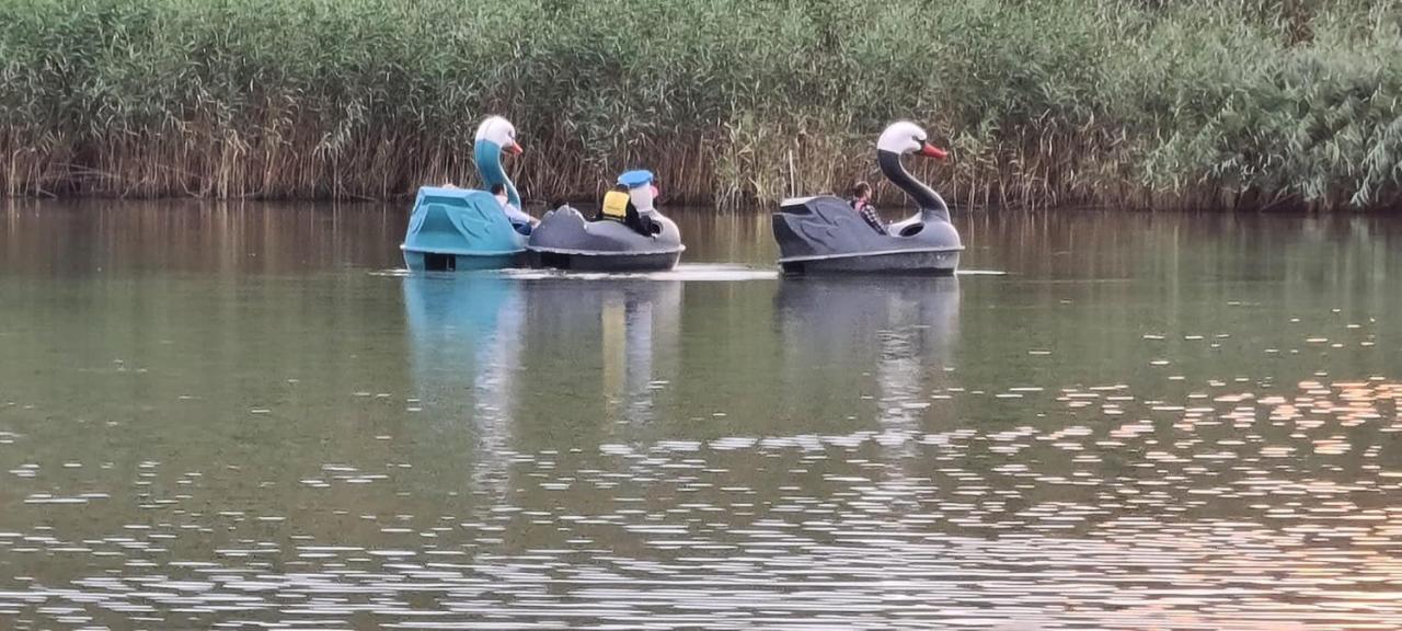 Enpi Lake Resort Iasi Luaran gambar