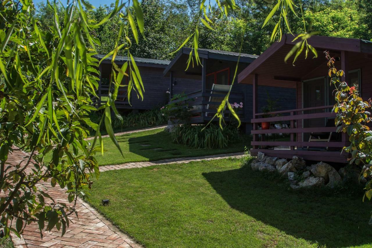 Enpi Lake Resort Iasi Luaran gambar